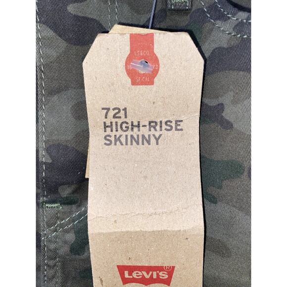 Levi's Women's 721 High-Rise Skinny Jeans Green Camo Size 28 Short 28 x 28 - Picture 4 of 5